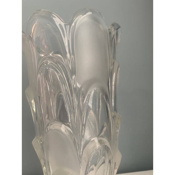 Toscana Bohemia Crystal Vase Layered Flower Petal Design Frosted Accents - Picture 11 of 12